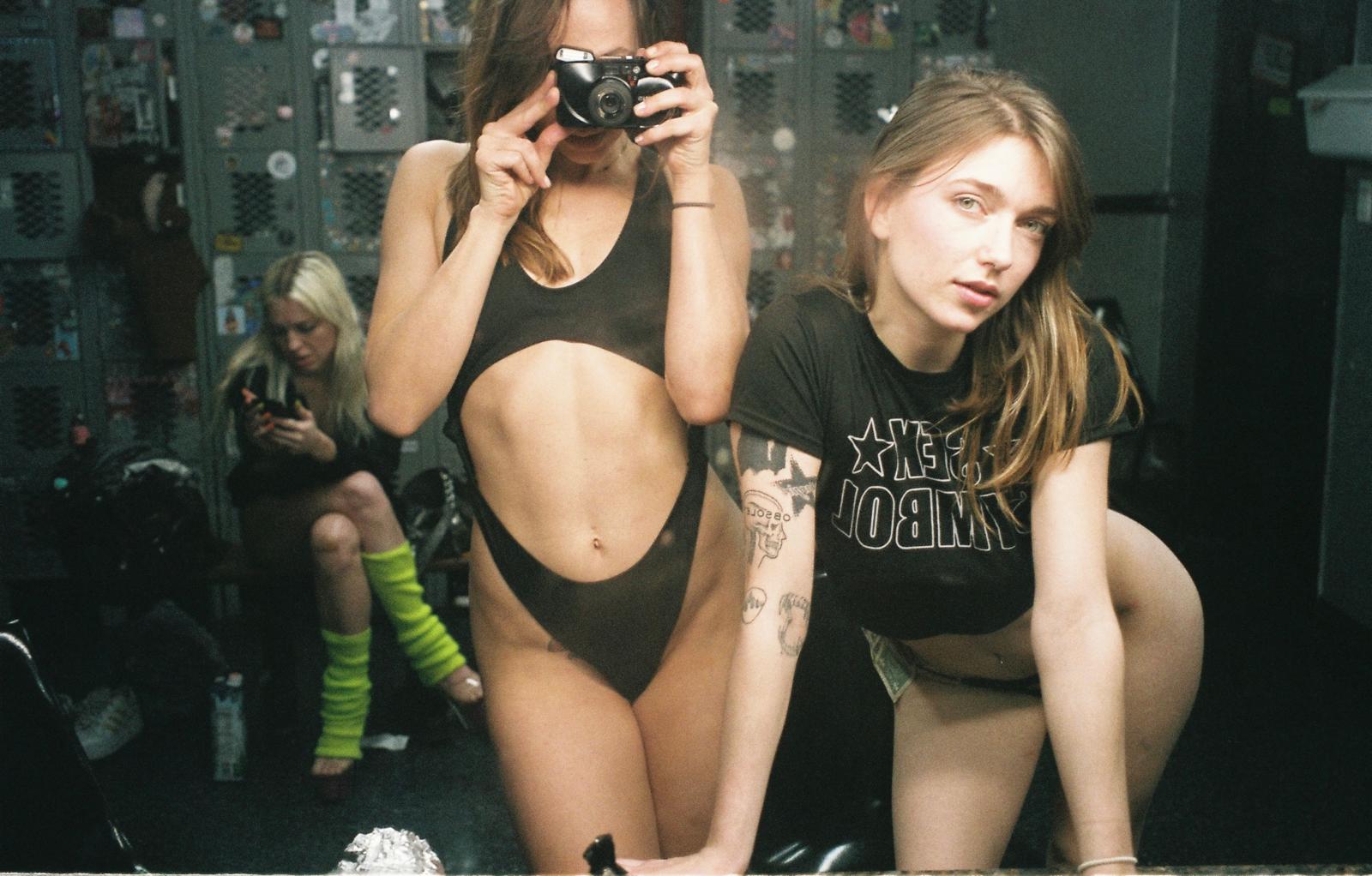 The scarlett danger stripteaseuse à domicile Région Ile de france - Show live cam